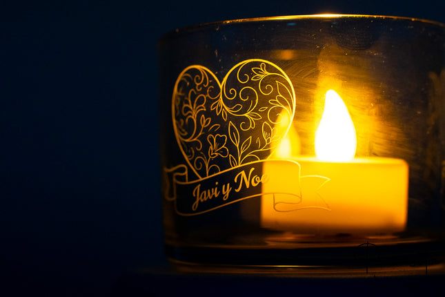 Personalisierter mittelgroßer Glas-Kerzenhalter