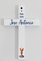 Cruz blanca de comunión con nombre, fecha y cáliz impresos a color