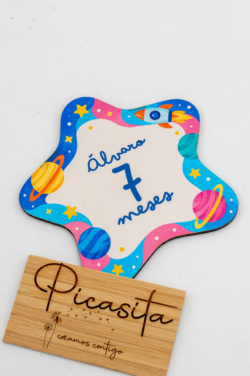 Personalisierte Meilensteinkarten aus Holz für Babys