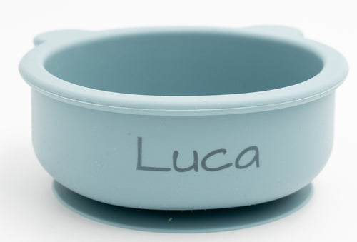 Bol de osito azul personalizado con el nombre Luca grabado en el lateral