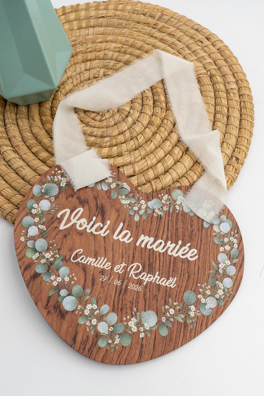 Personalisiertes Holzschild Hier kommt die Braut