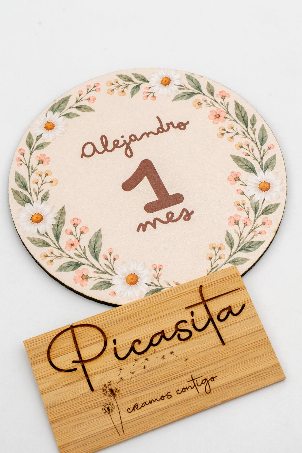 Personalisierte Meilensteinkarten aus Holz