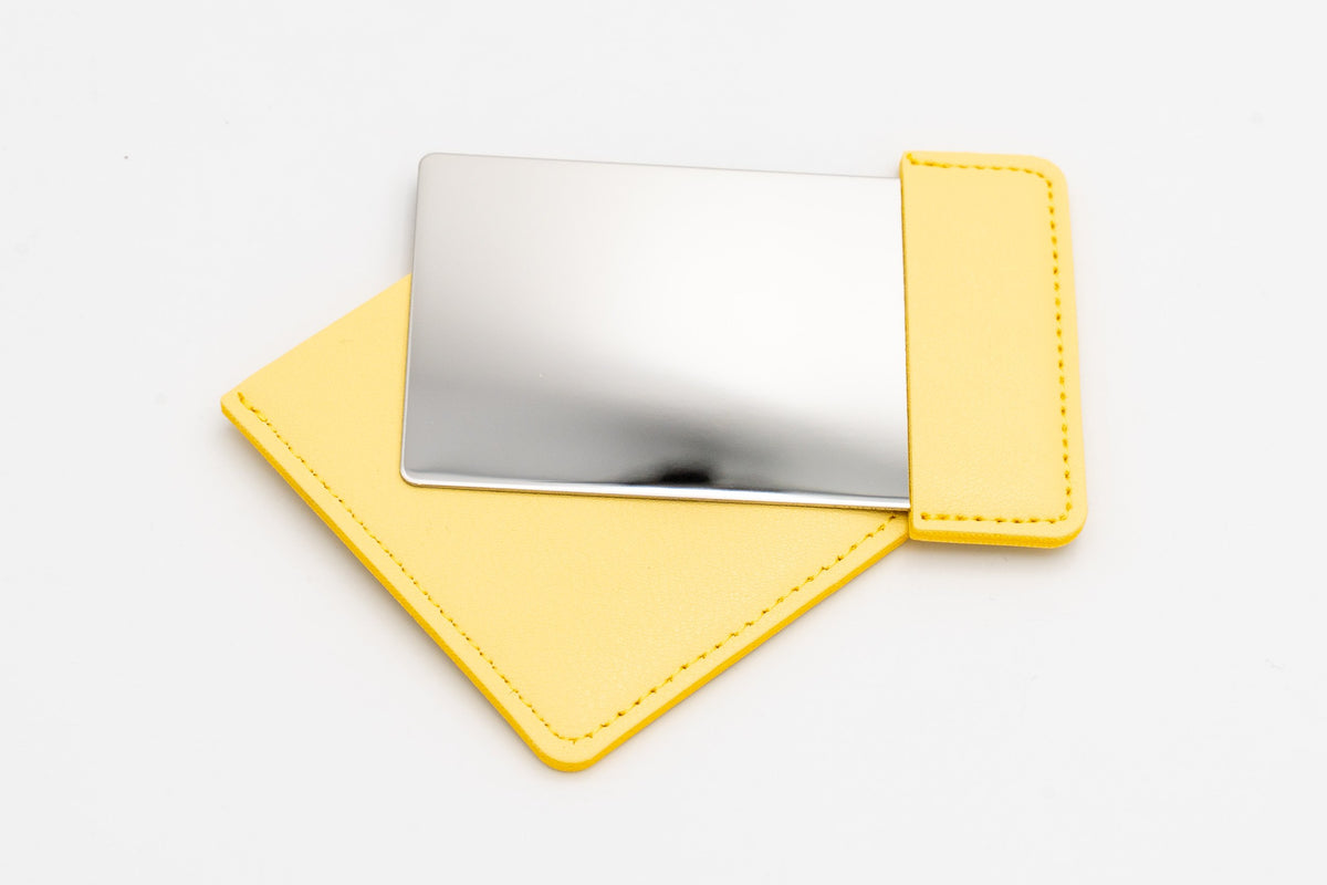 Espejo Rectangular de Acero y Cuero PU