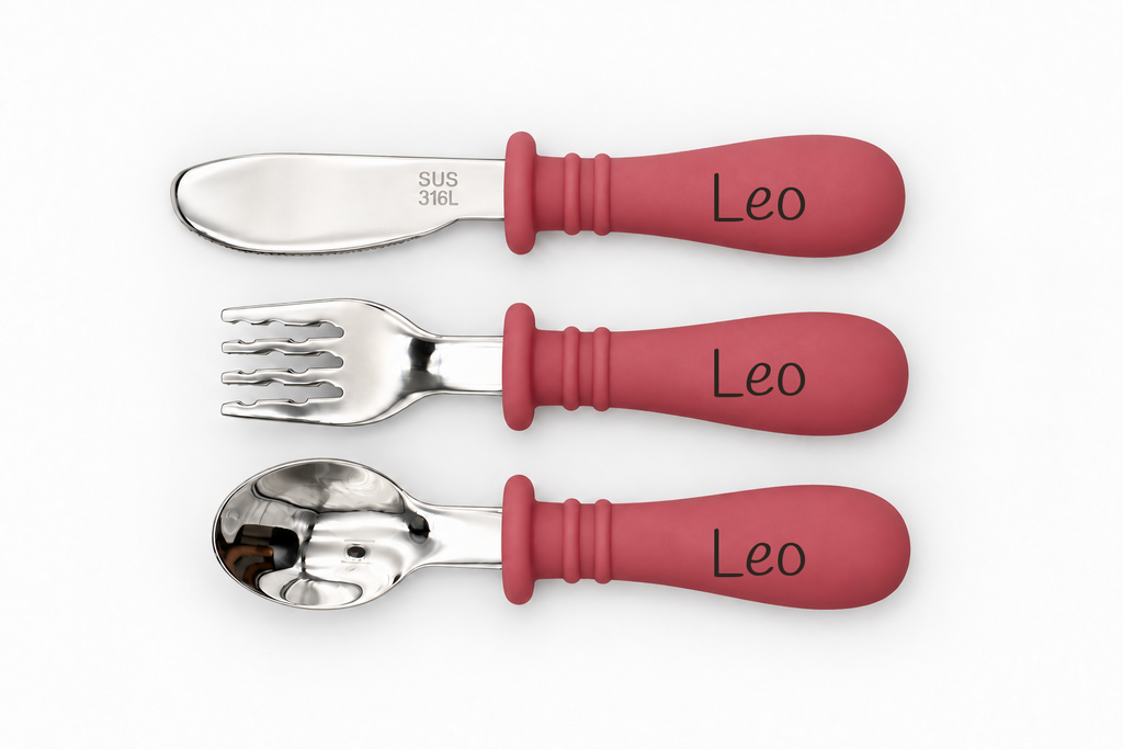 Cubiertos infantiles personalizados · Rosa Oscuro · nombre Leo