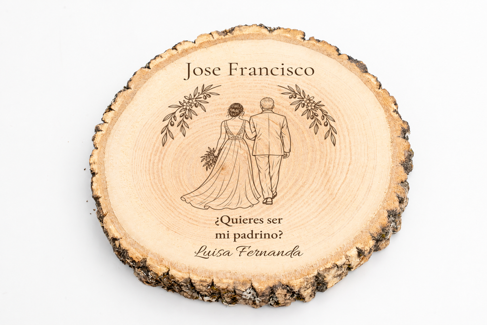 Simulation eines Schildes für den Hochzeitspaten, Lasergravur auf Eschenholz, Motiv Begleitung zum Altar, Jose Francisco und Luisa Fernanda, Figuren von hinten ohne sichtbare Gesichter.